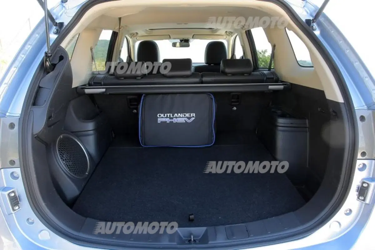 Mitsubishi Outlander PHEV (43)