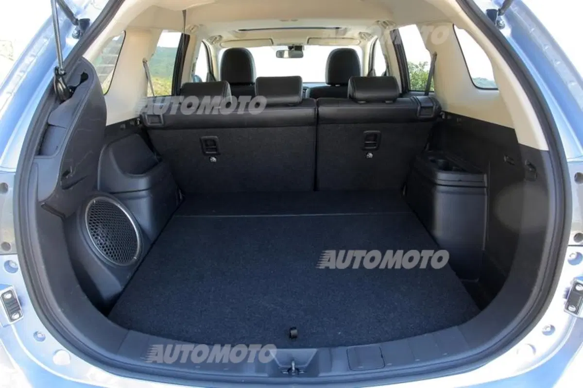Mitsubishi Outlander PHEV (44)