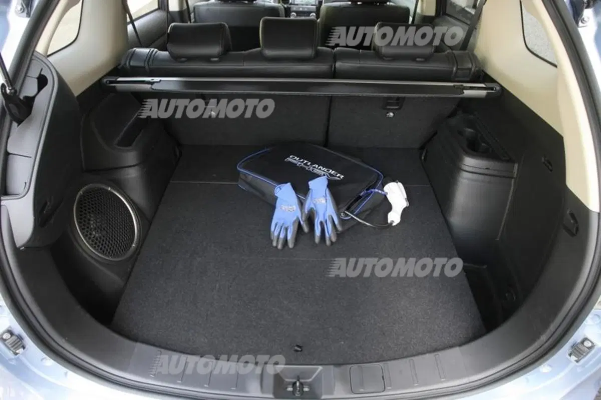 Mitsubishi Outlander PHEV (46)