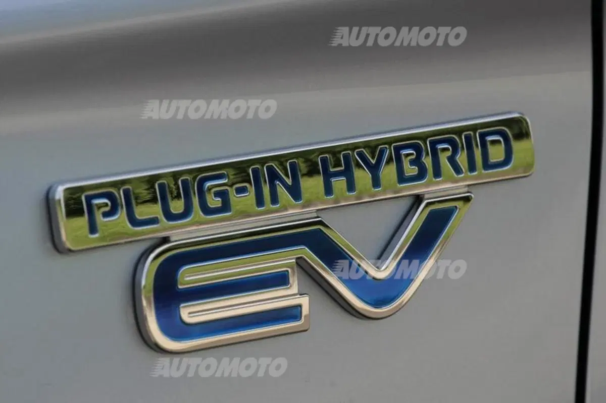 Mitsubishi Outlander PHEV (56)