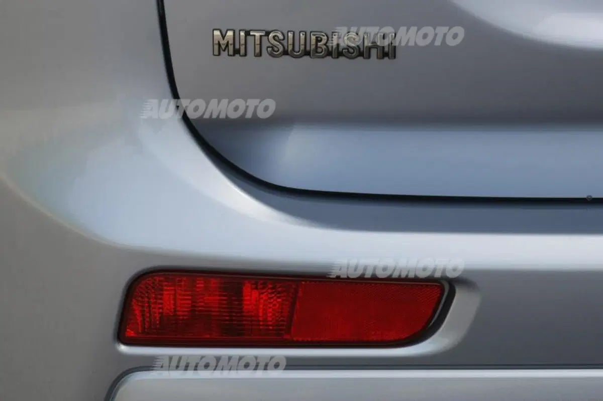 Mitsubishi Outlander PHEV (57)