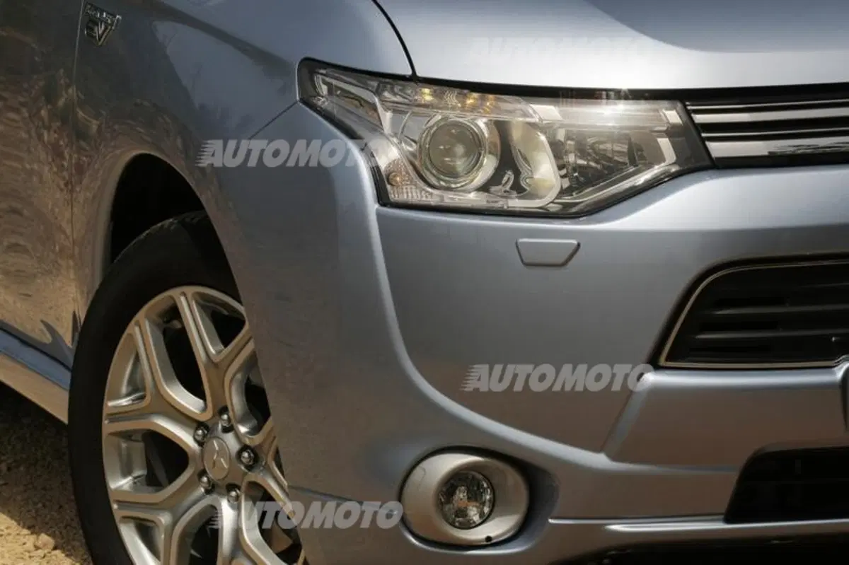 Mitsubishi Outlander PHEV (61)
