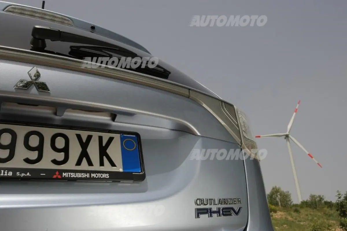 Mitsubishi Outlander PHEV (62)