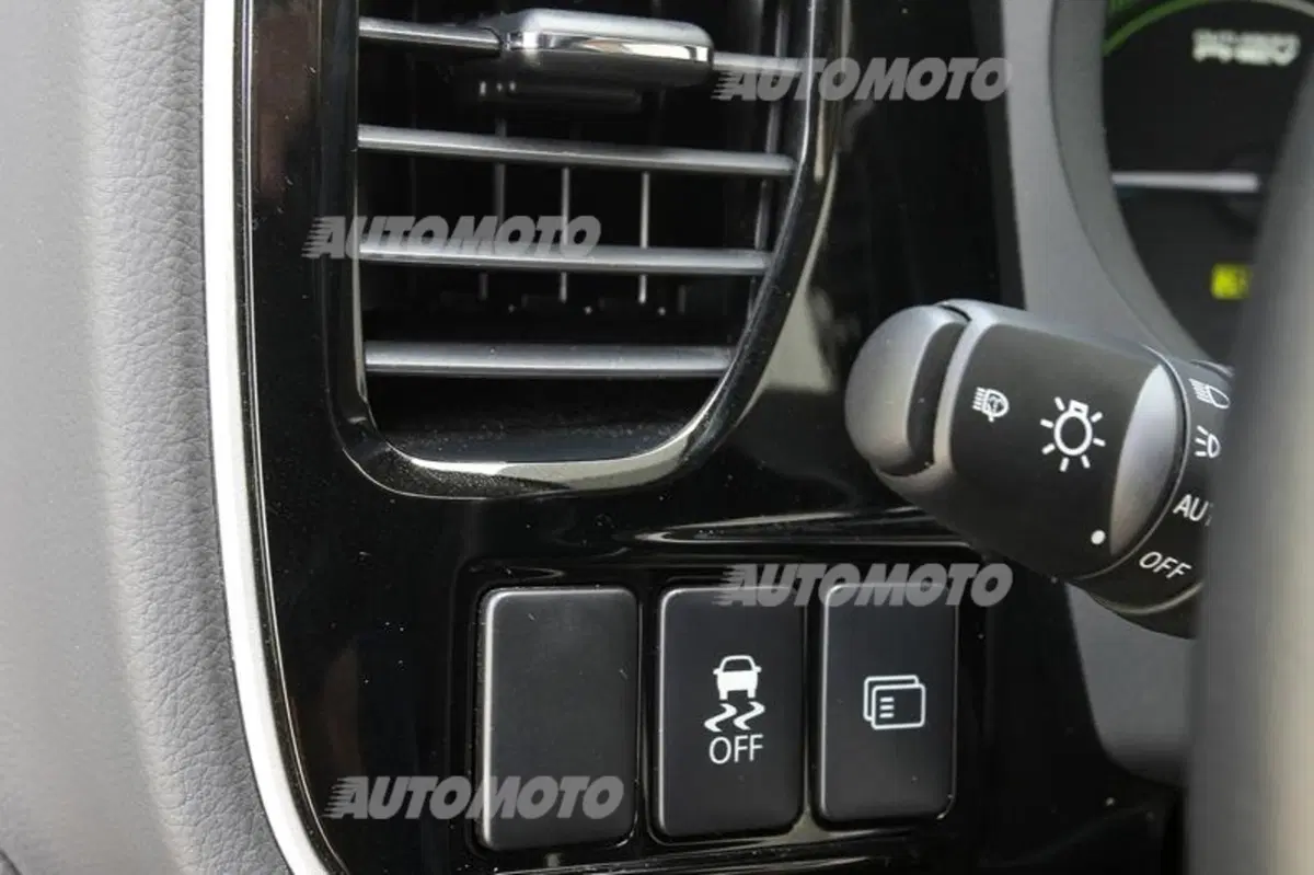 Mitsubishi Outlander PHEV (69)