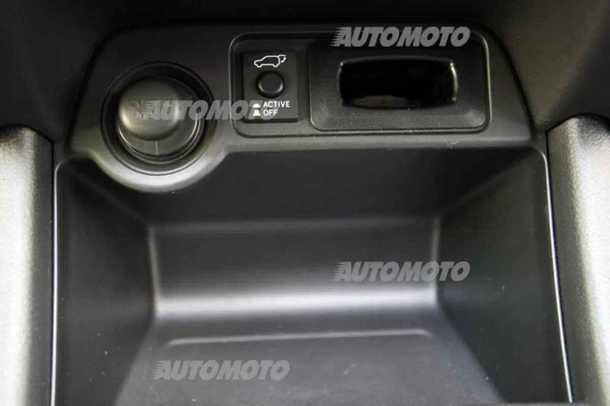 Mitsubishi Outlander PHEV (70)