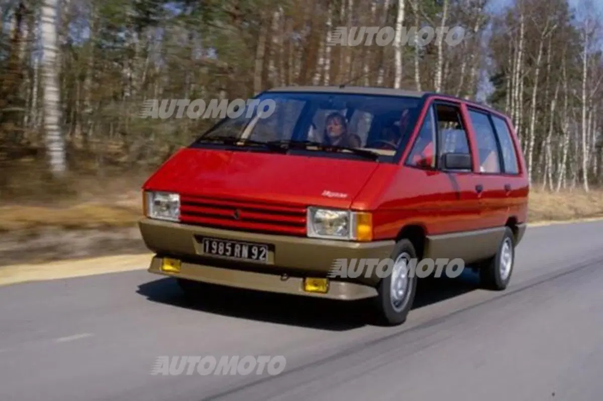Renault Espace: compie 30 anni la monovolume della Losanga (2)