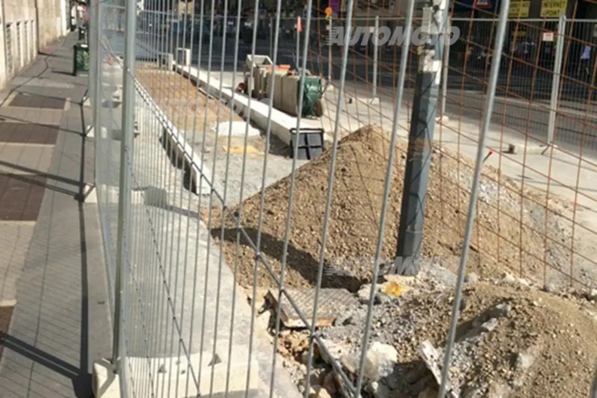 Milano, pista ciclabile di Viale Tunisia: un'opera che nessuno vuole ma che si farà