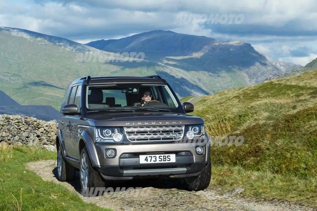 Land Rover Discovery 2015: lievi ritocchi per diventare ancora più raffinata