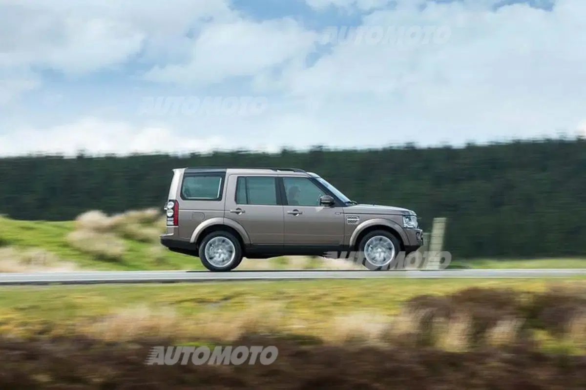 Land Rover Discovery 2015: lievi ritocchi per diventare ancora più raffinata (12)