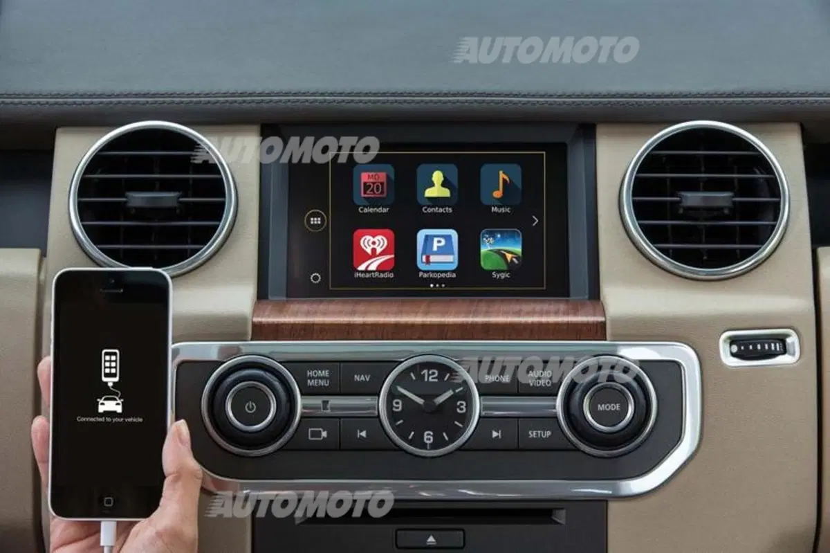 Land Rover Discovery 2015: lievi ritocchi per diventare ancora più raffinata (17)
