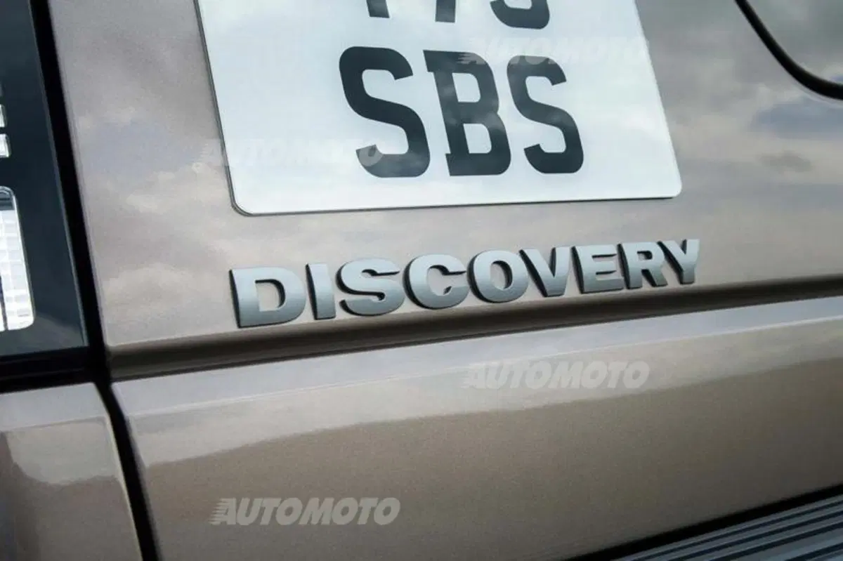 Land Rover Discovery 2015: lievi ritocchi per diventare ancora più raffinata (19)