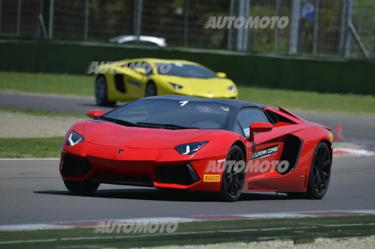 Accademia Lamborghini: a lezione di guida con Huracán e Aventador (13)