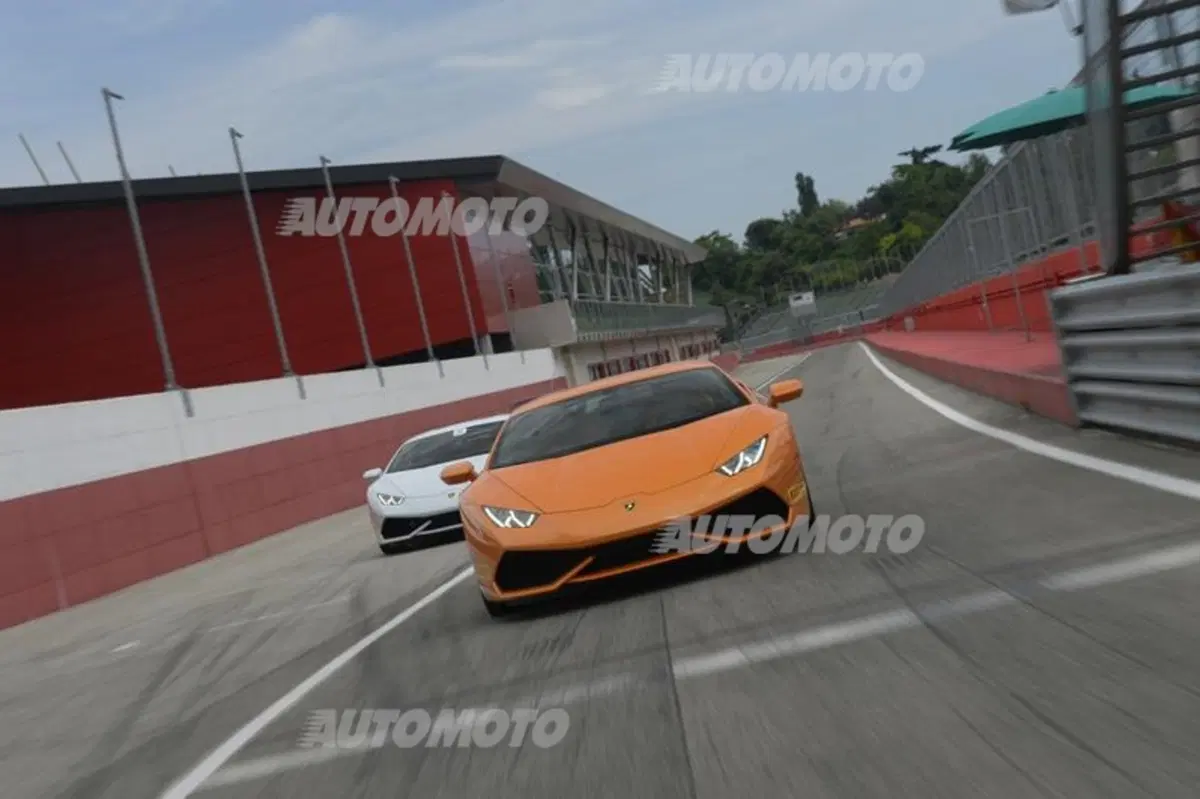 Accademia Lamborghini: a lezione di guida con Huracán e Aventador (15)