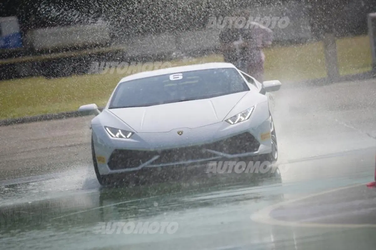 Accademia Lamborghini: a lezione di guida con Huracán e Aventador (21)