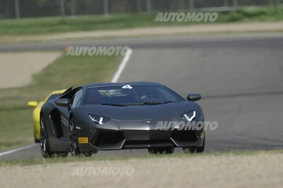 Accademia Lamborghini: a lezione di guida con Huracán e Aventador (29)