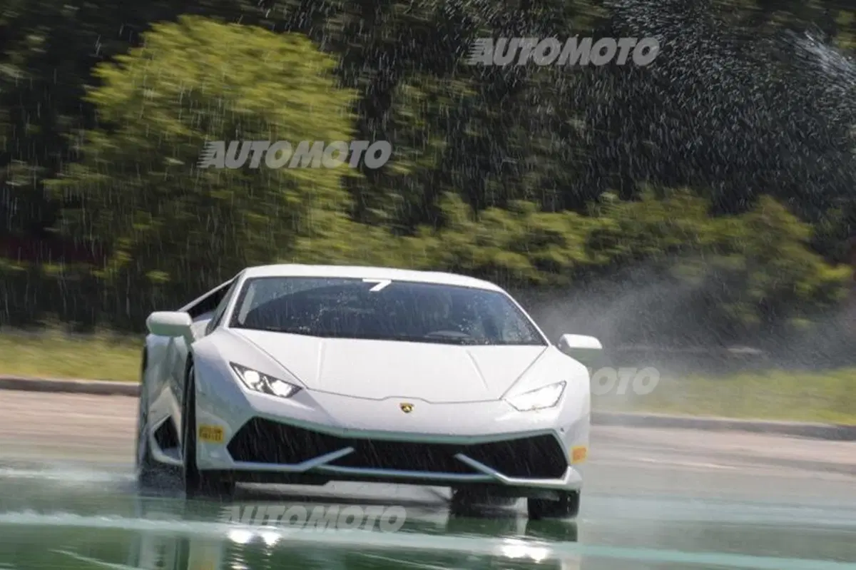 Accademia Lamborghini: a lezione di guida con Huracán e Aventador (30)
