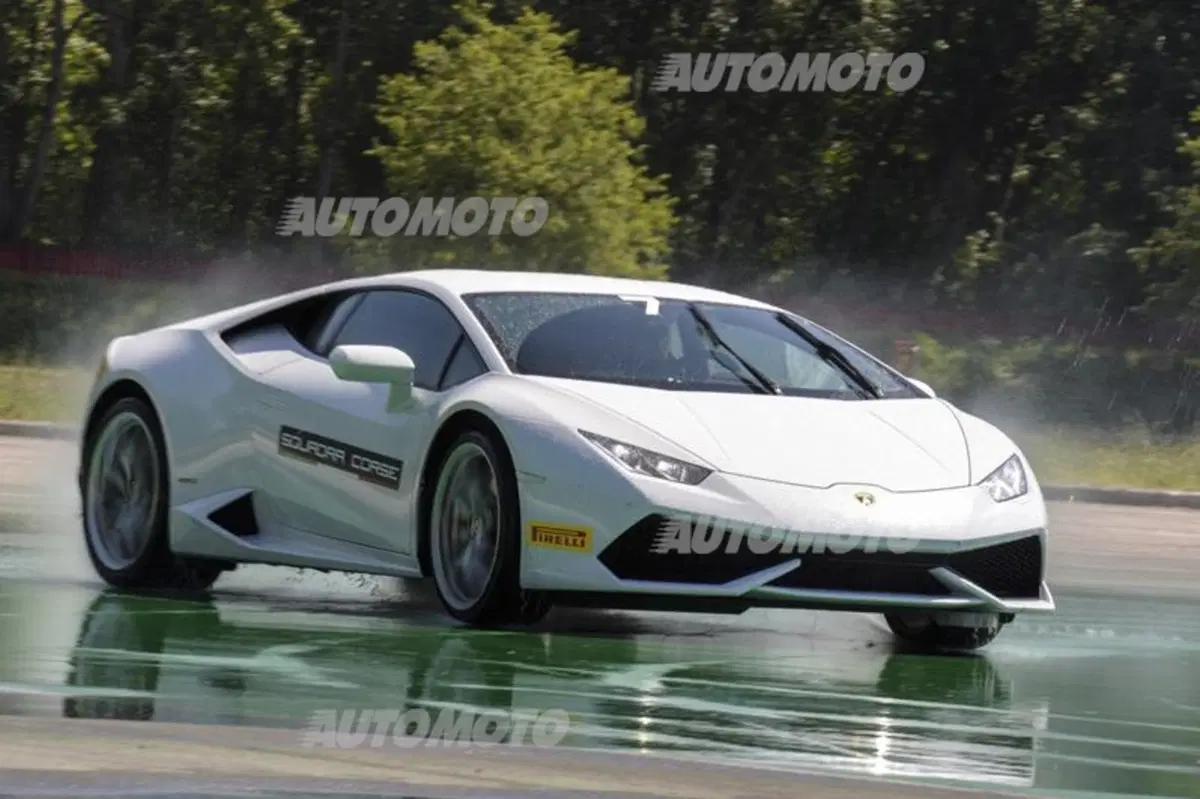 Accademia Lamborghini: a lezione di guida con Huracán e Aventador (31)