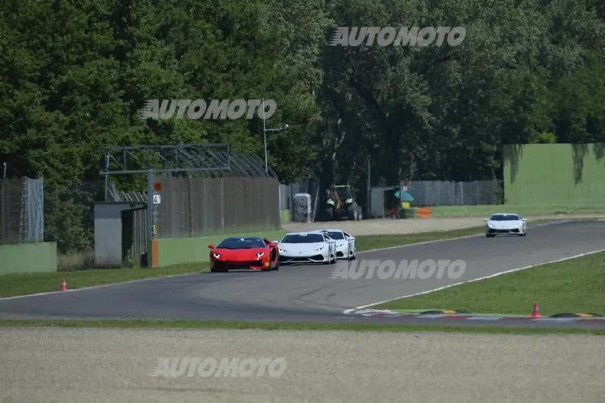 Accademia Lamborghini: a lezione di guida con Huracán e Aventador (34)