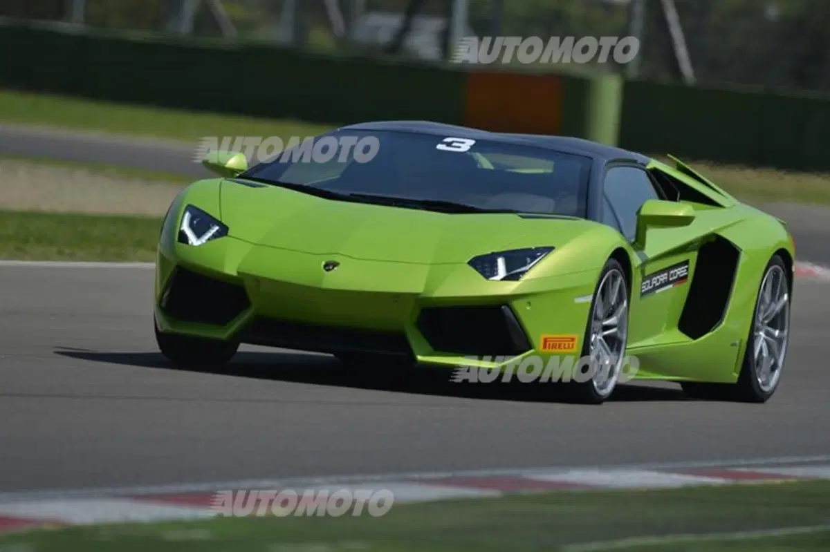 Accademia Lamborghini: a lezione di guida con Huracán e Aventador (35)