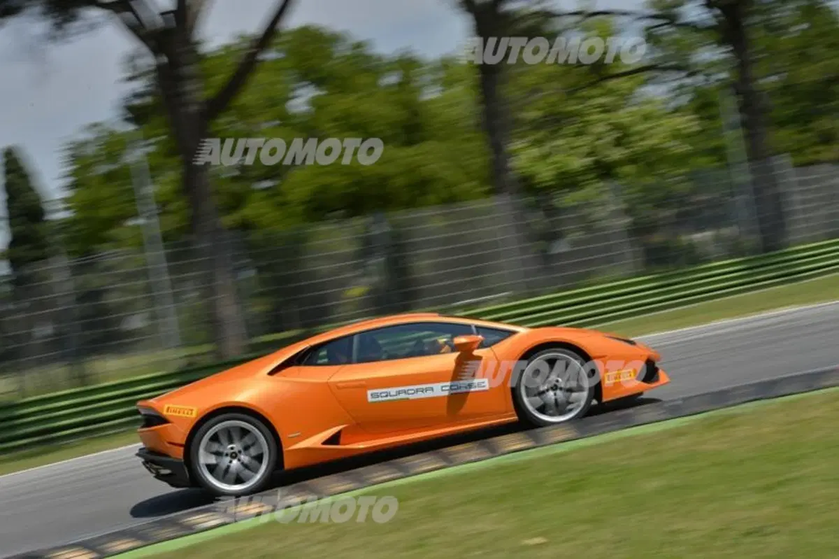 Accademia Lamborghini: a lezione di guida con Huracán e Aventador (47)
