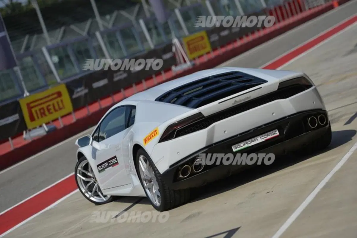 Accademia Lamborghini: a lezione di guida con Huracán e Aventador (49)