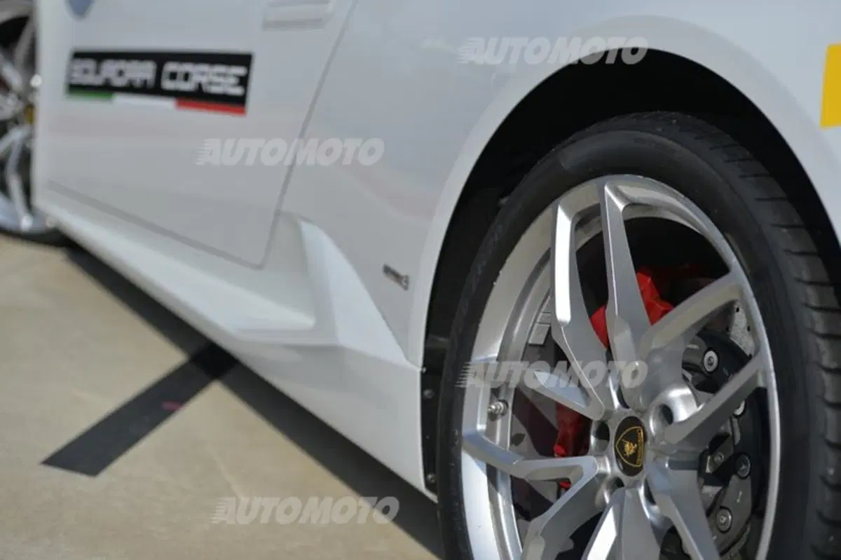 Accademia Lamborghini: a lezione di guida con Huracán e Aventador (59)
