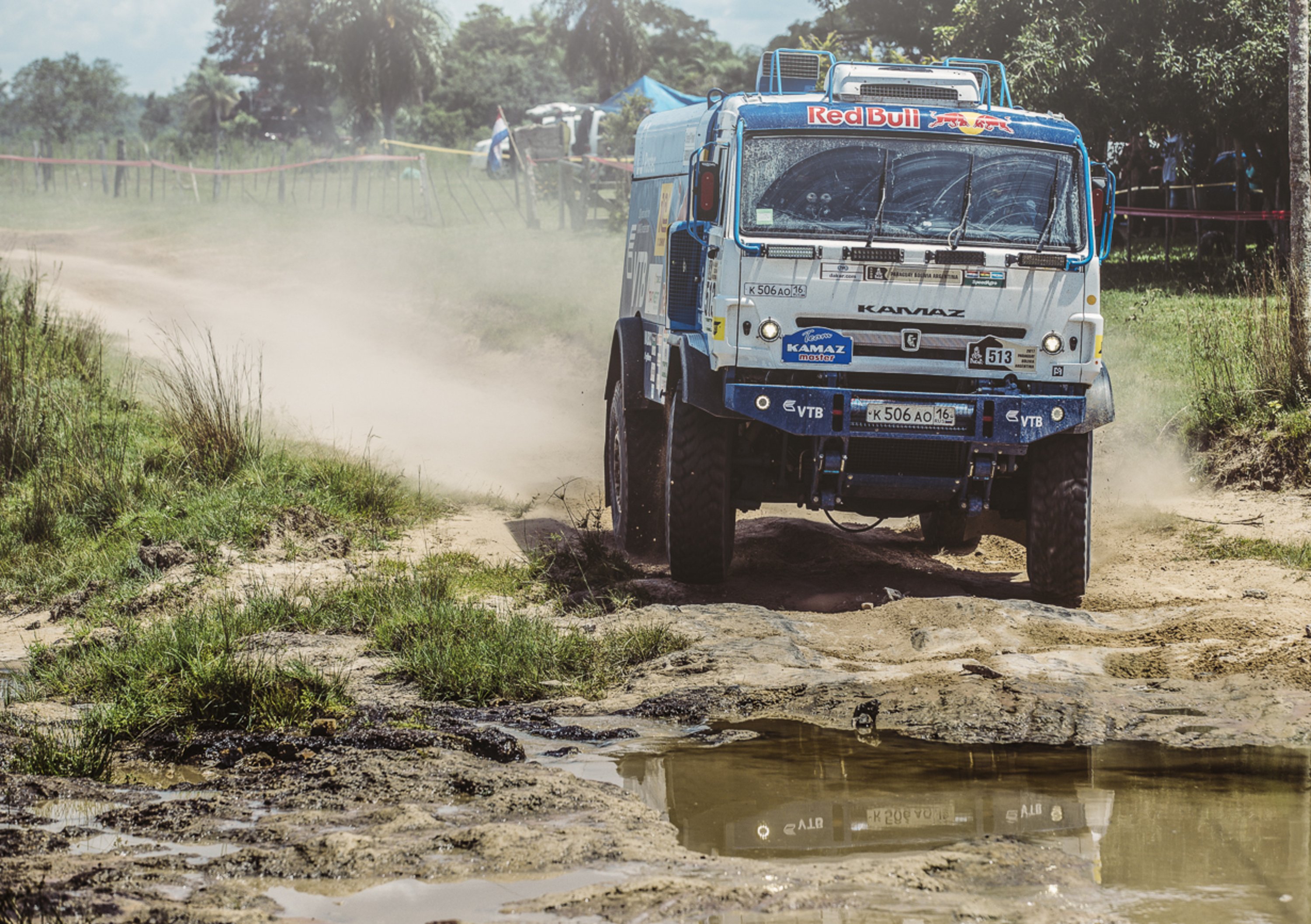 Dakar 2017, Live Day 2: vincono Loeb e Price
