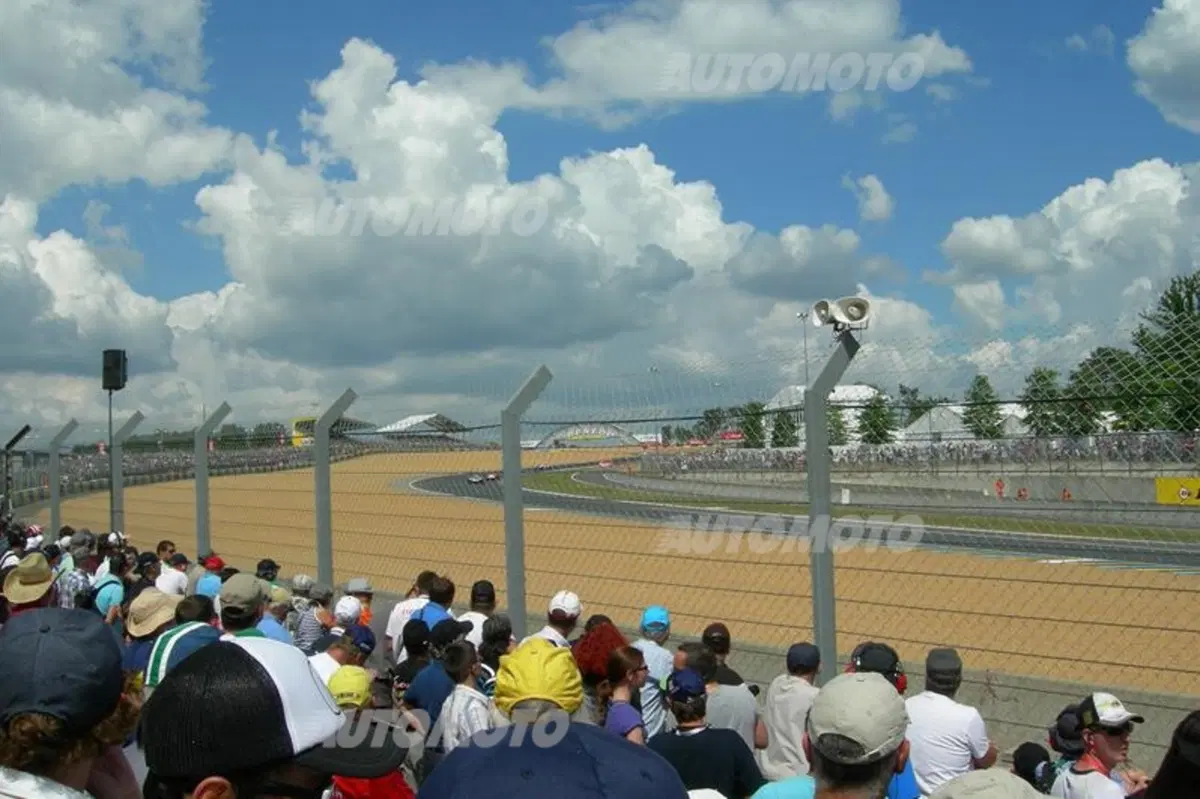 24 Ore di Le Mans: l'atmosfera unica che si respira alla Sarthe (8)
