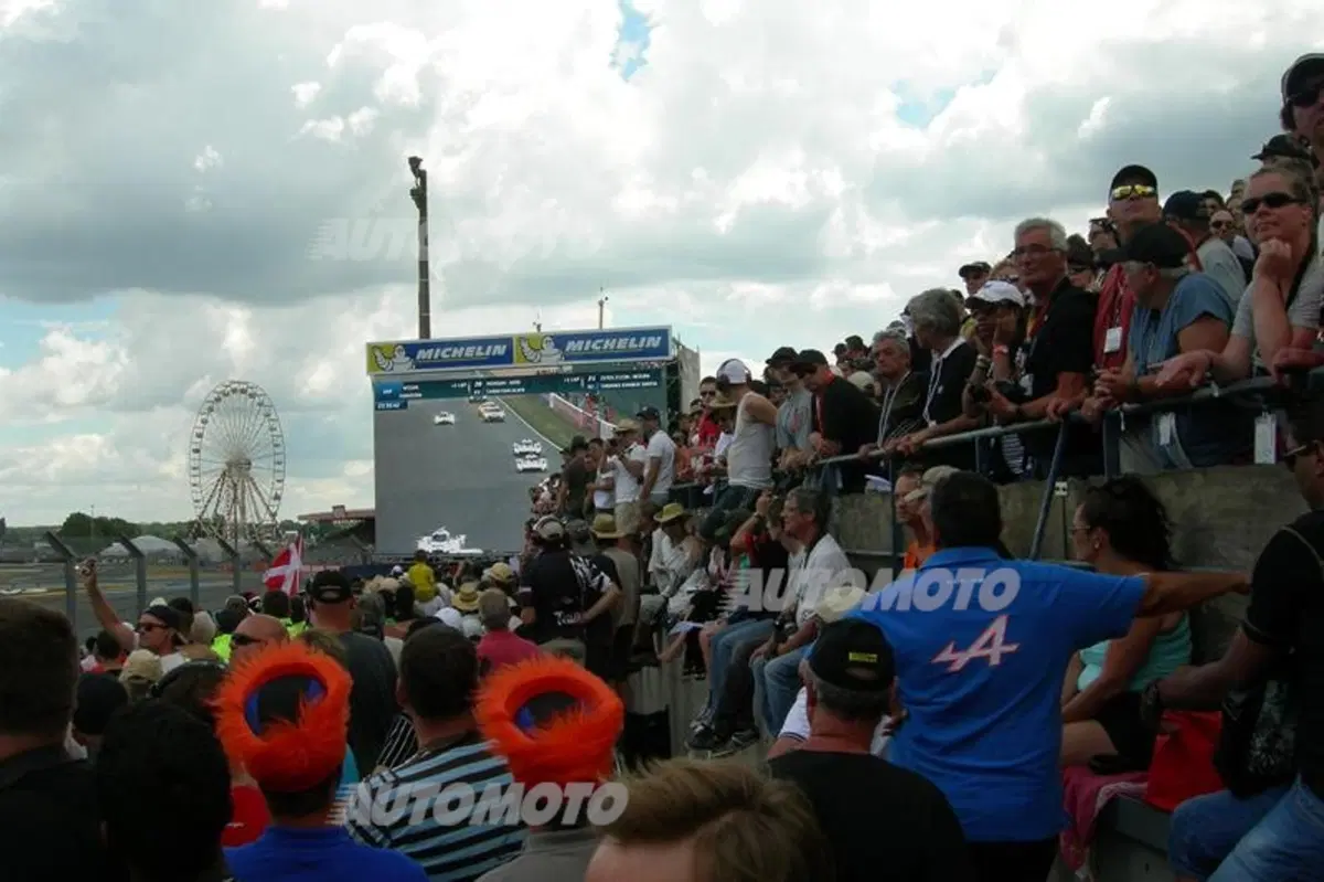 24 Ore di Le Mans: l'atmosfera unica che si respira alla Sarthe (14)