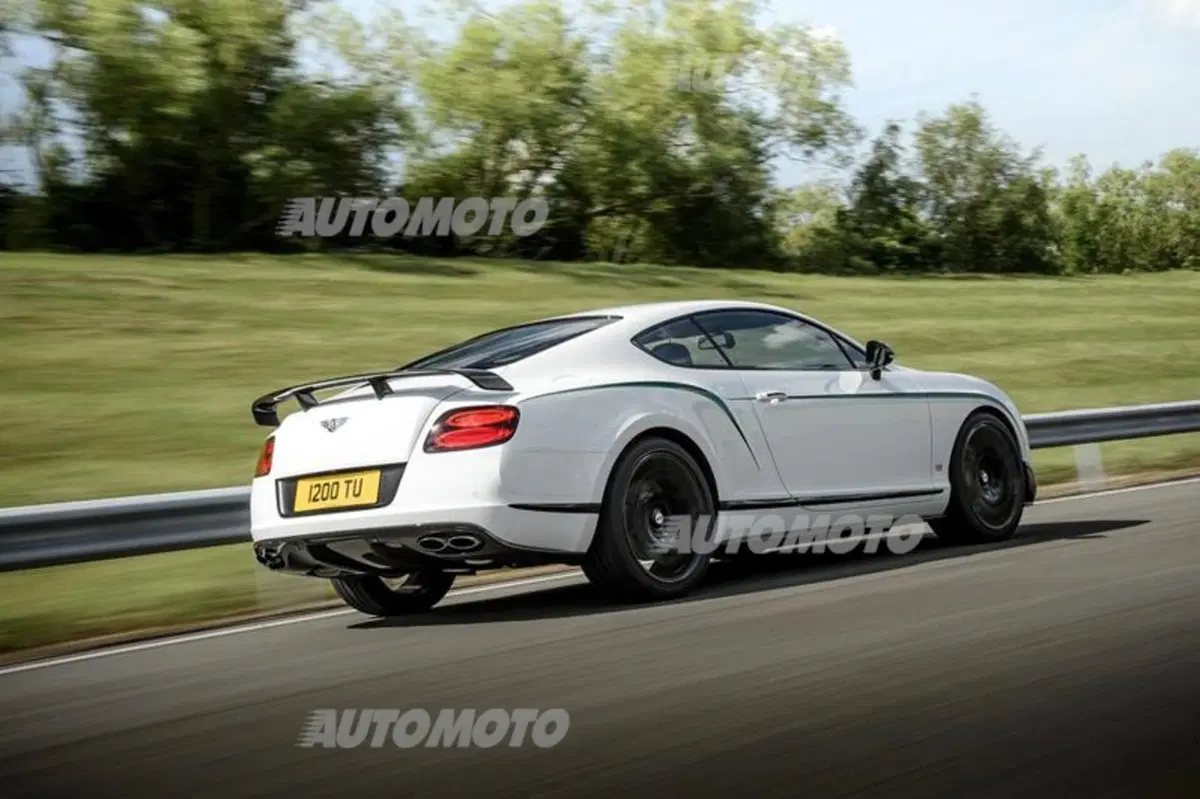 Bentley Continental GT3-R: meno peso, ancora più potenza (2)