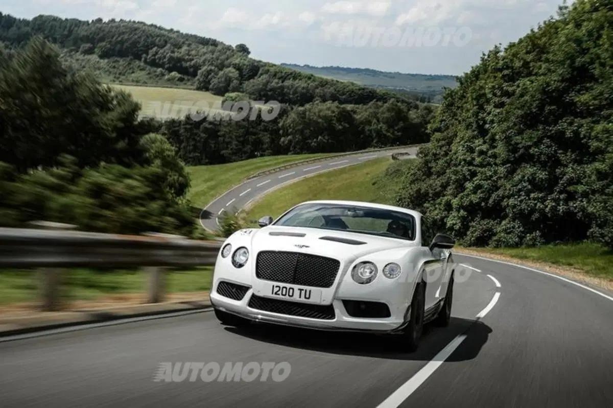 Bentley Continental GT3-R: meno peso, ancora più potenza (3)