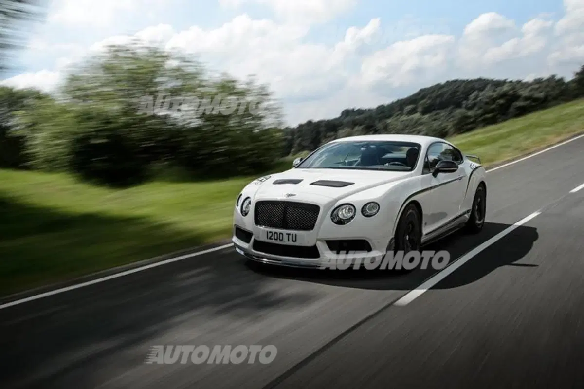 Bentley Continental GT3-R: meno peso, ancora più potenza (5)