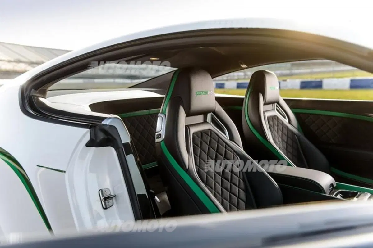 Bentley Continental GT3-R: meno peso, ancora più potenza (14)