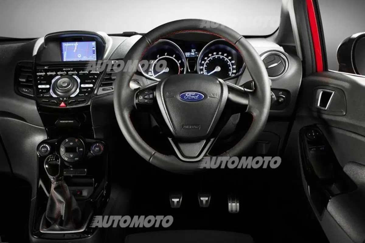 Ford Fiesta Red e Black Edition (7)