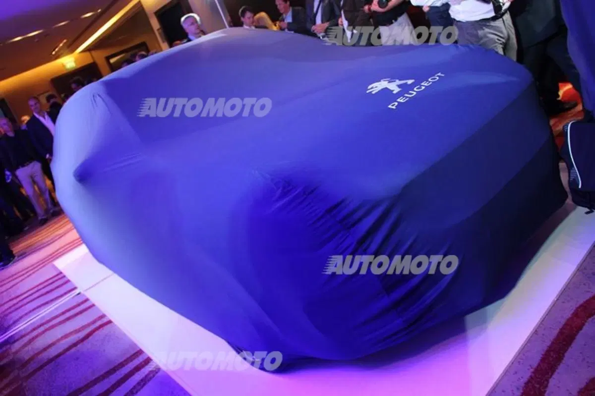 Peugeot 508 restyling: nuovi motori e look in salsa led