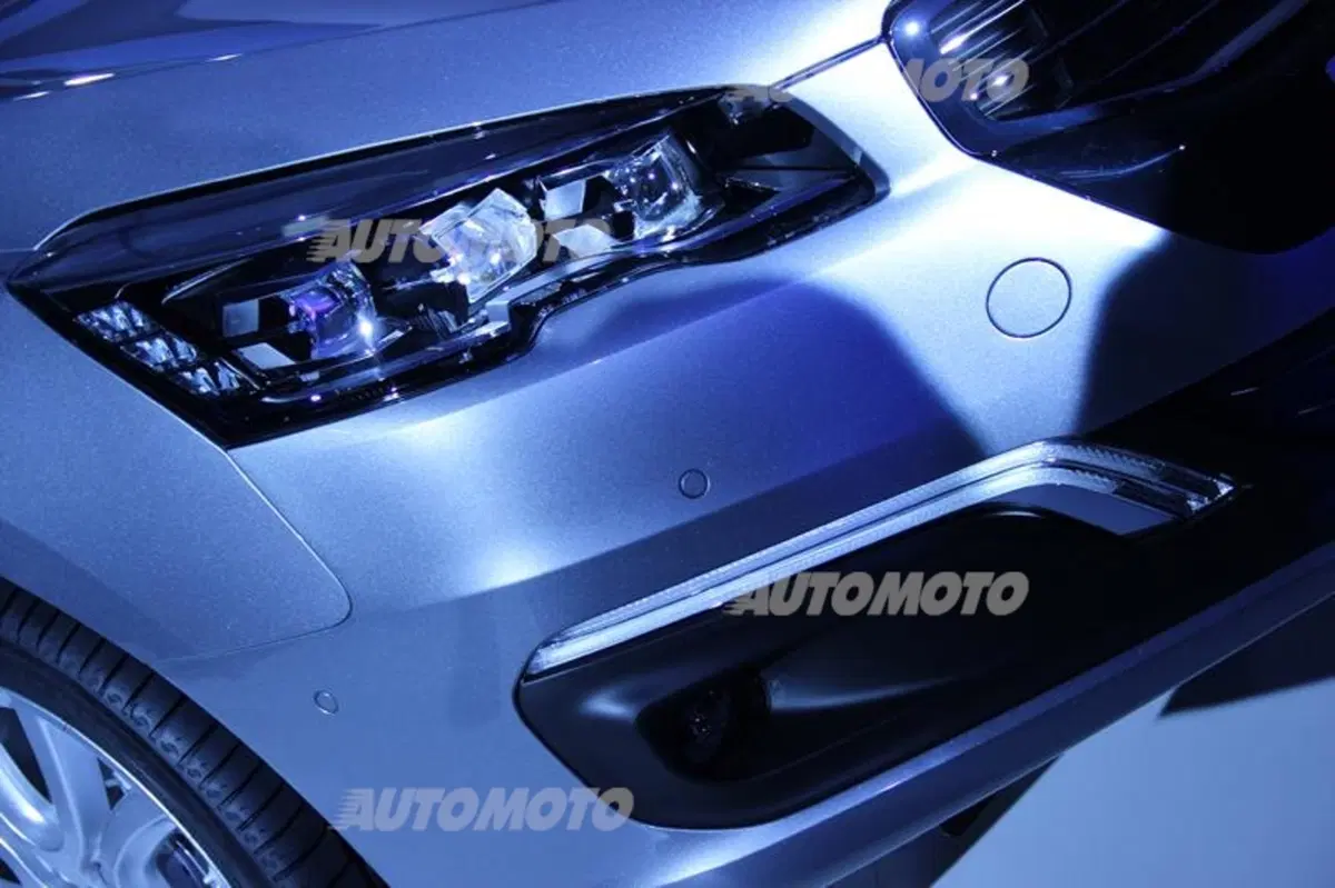 Peugeot 508 restyling: nuovi motori e look in salsa led (16)