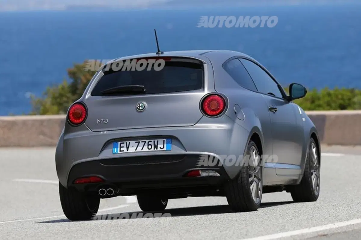 Alfa Romeo MiTo Quadrifoglio Verde (4)