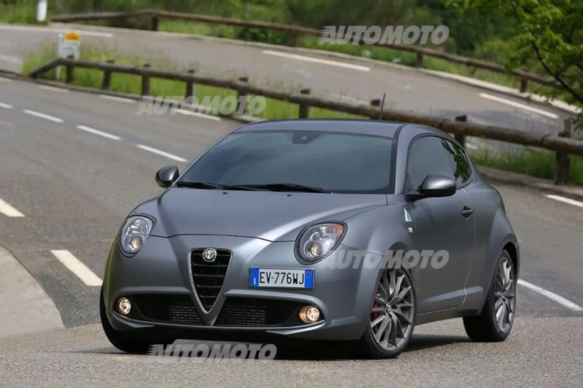 Alfa Romeo MiTo Quadrifoglio Verde (9)