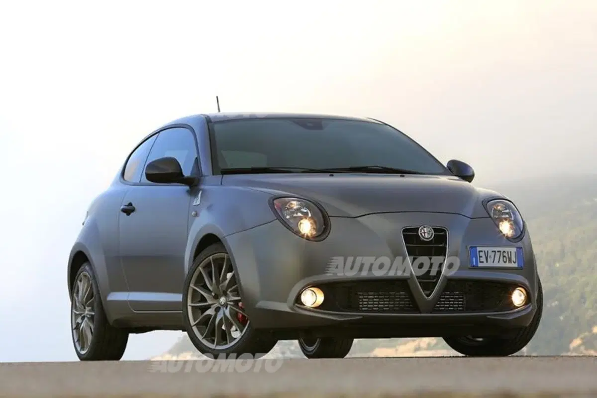 Alfa Romeo MiTo Quadrifoglio Verde (15)