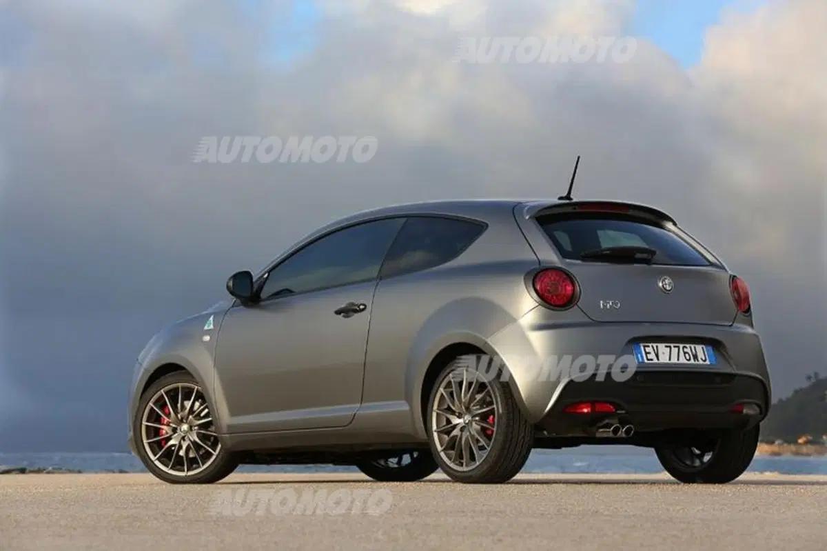 Alfa Romeo MiTo Quadrifoglio Verde (16)