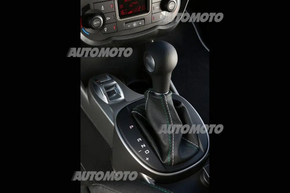 Alfa Romeo MiTo Quadrifoglio Verde (29)