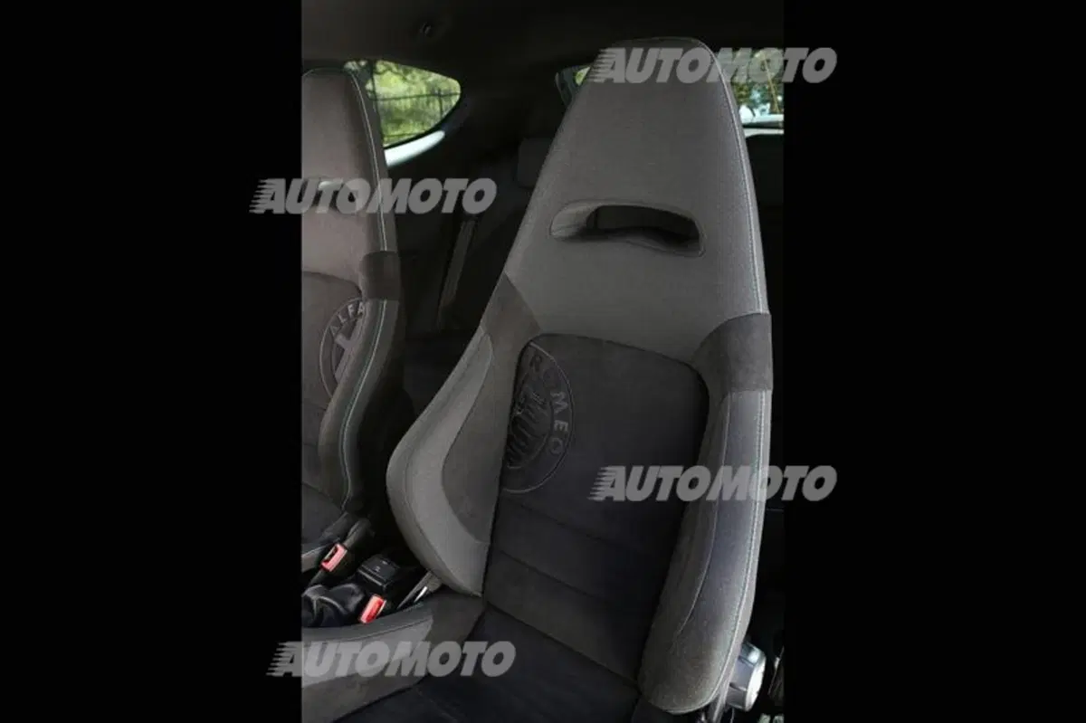 Alfa Romeo MiTo Quadrifoglio Verde (36)
