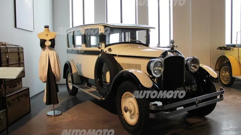 Museo dell'Automobile di Malaga: quando auto e arte si fondono