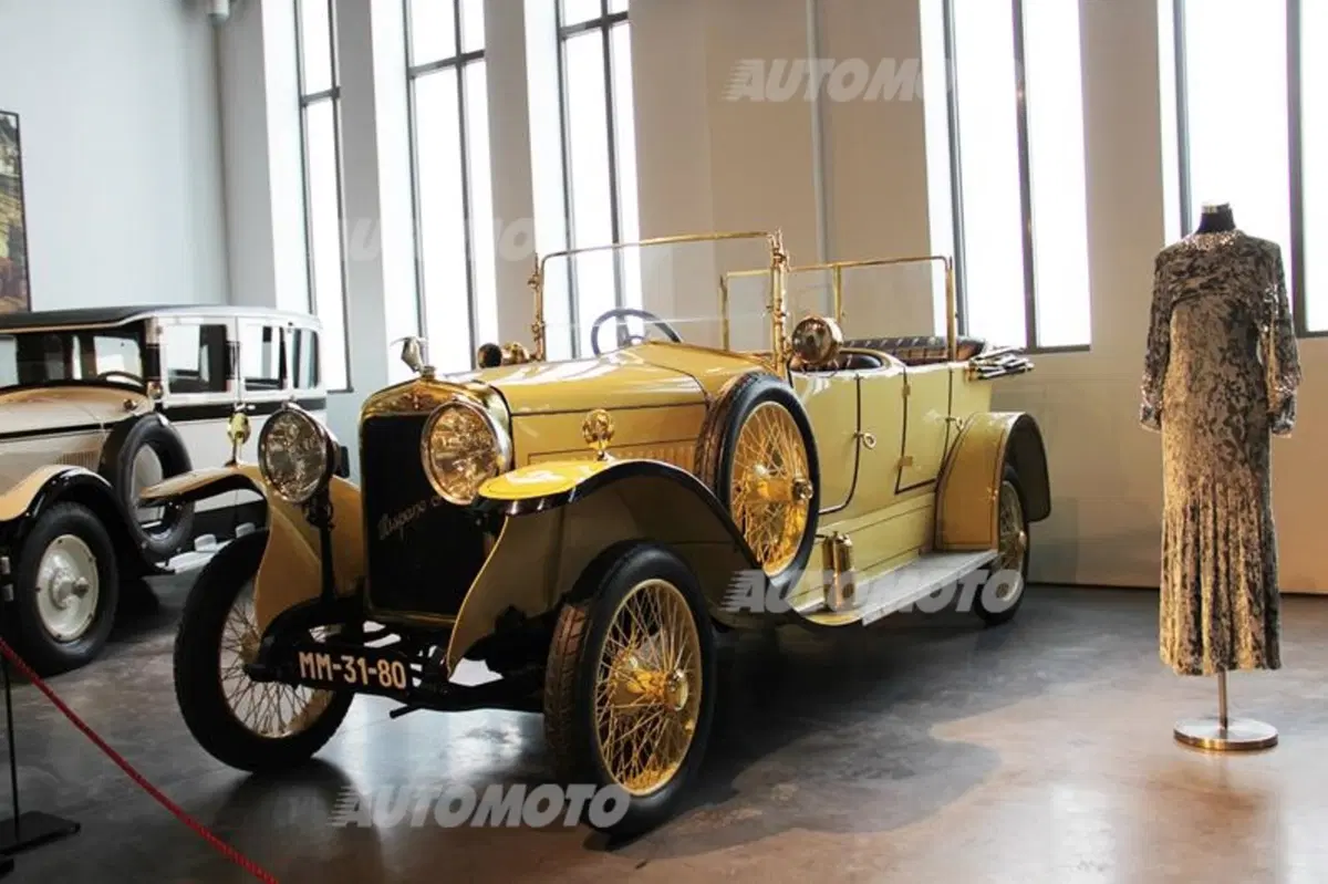 Museo dell'Automobile di Malaga: quando auto e arte si fondono (16)
