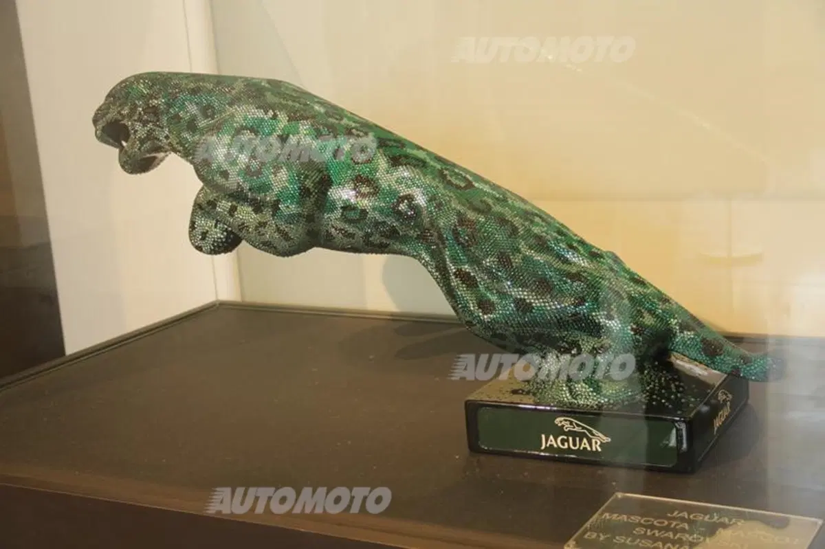 Museo dell'Automobile di Malaga: quando auto e arte si fondono (24)