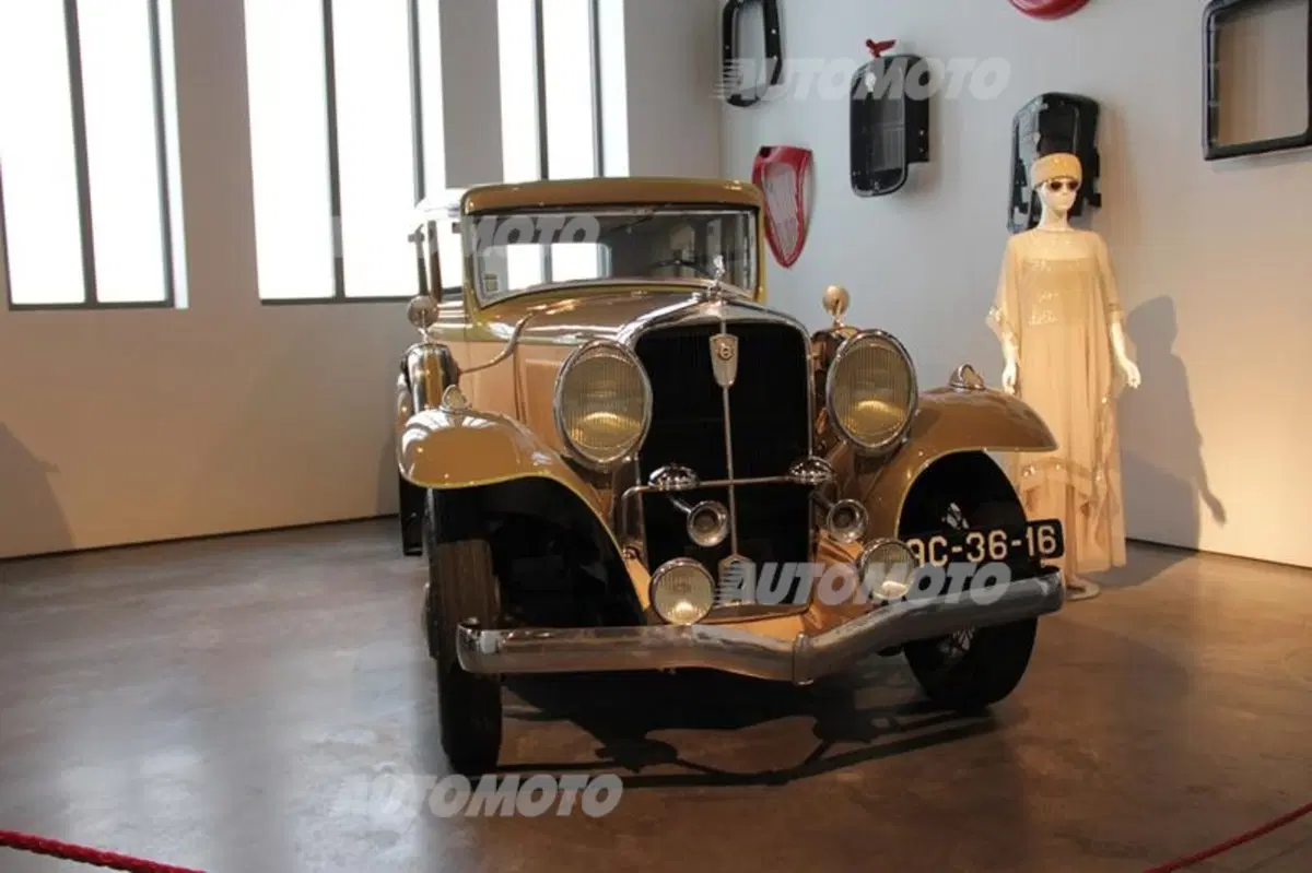 Museo dell'Automobile di Malaga: quando auto e arte si fondono (25)