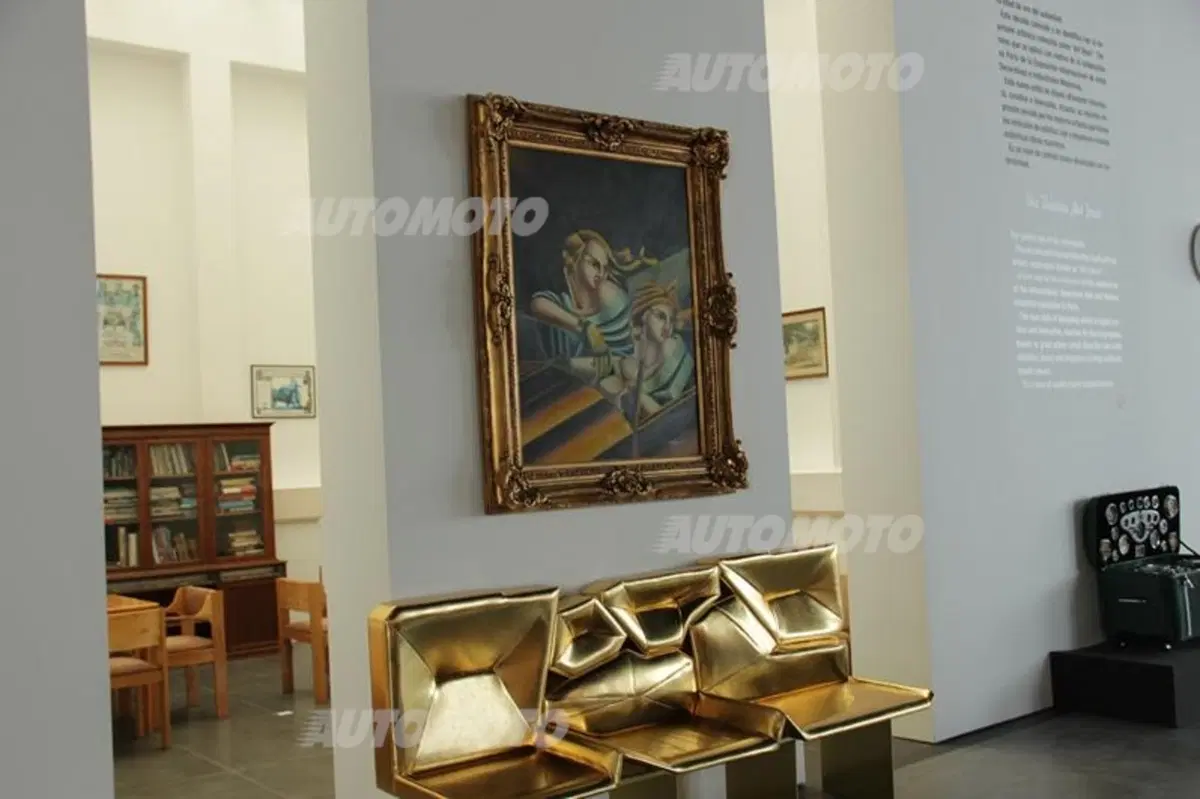 Museo dell'Automobile di Malaga: quando auto e arte si fondono (27)