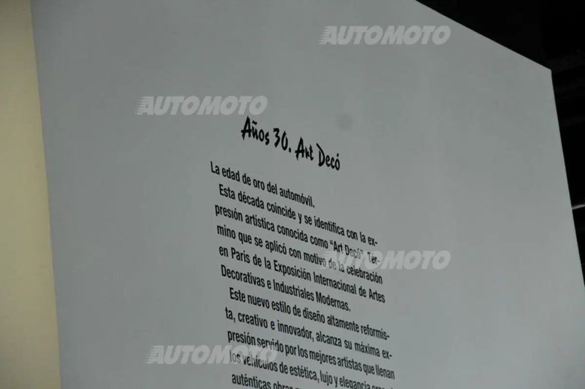 Museo dell'Automobile di Malaga: quando auto e arte si fondono (28)