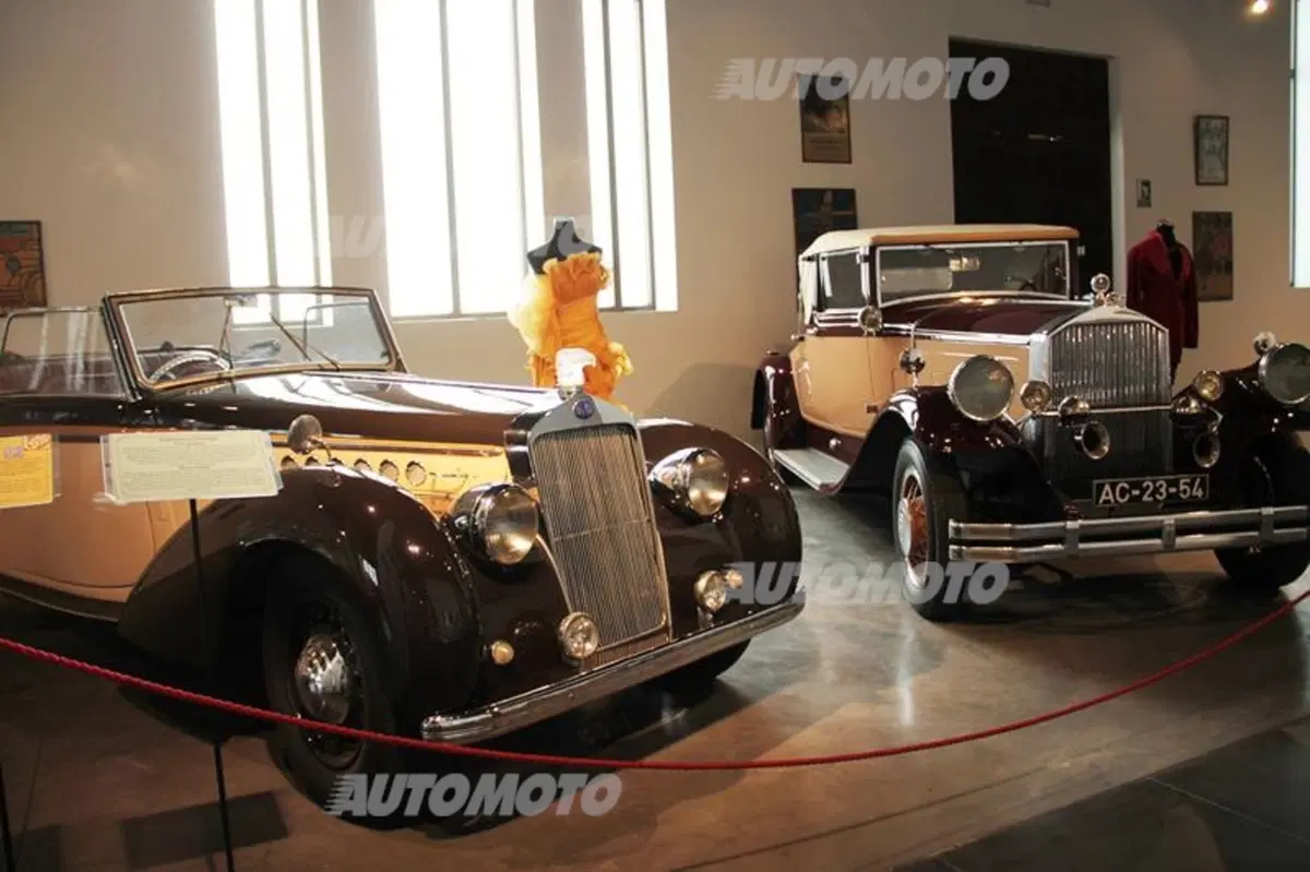 Museo dell'Automobile di Malaga: quando auto e arte si fondono (30)
