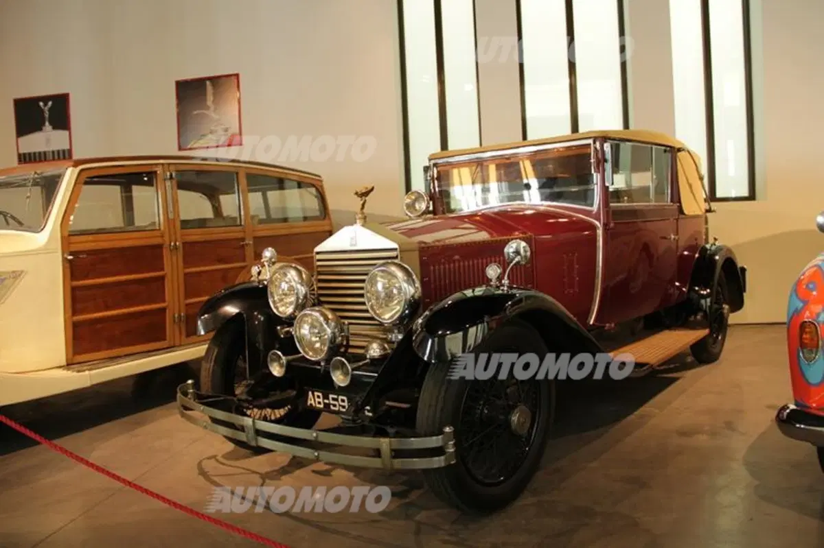 Museo dell'Automobile di Malaga: quando auto e arte si fondono (46)